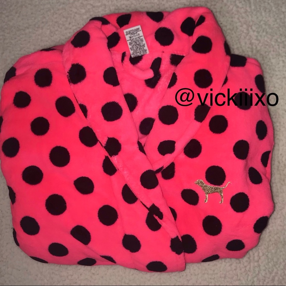 PINK Victoria’s Secret robe - Picture 4 of 4